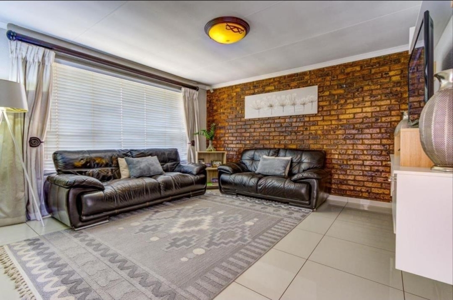 3 Bedroom Property for Sale in Van Riebeeck Park Gauteng