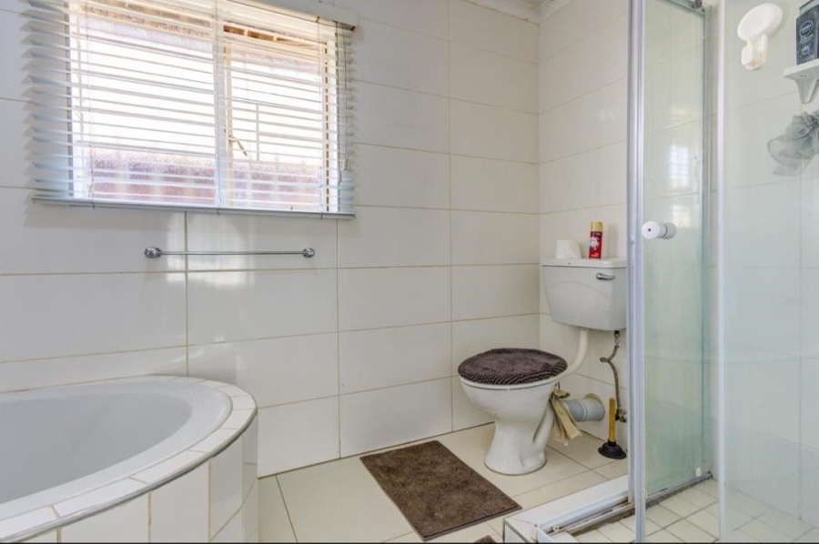 3 Bedroom Property for Sale in Van Riebeeck Park Gauteng