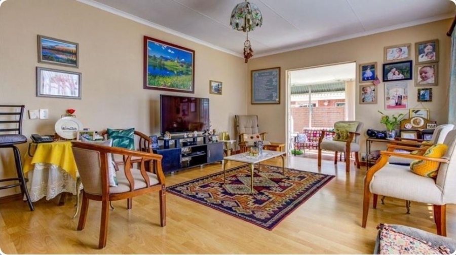 3 Bedroom Property for Sale in Glen Marais Gauteng