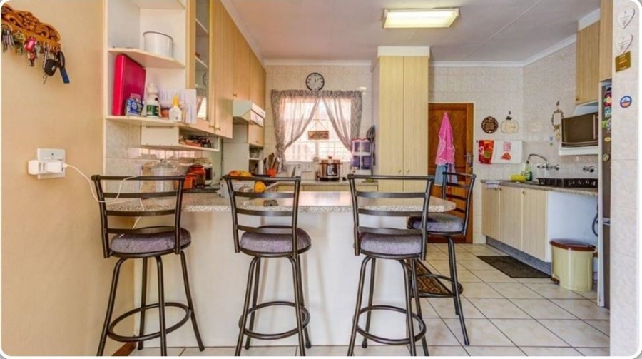 3 Bedroom Property for Sale in Glen Marais Gauteng