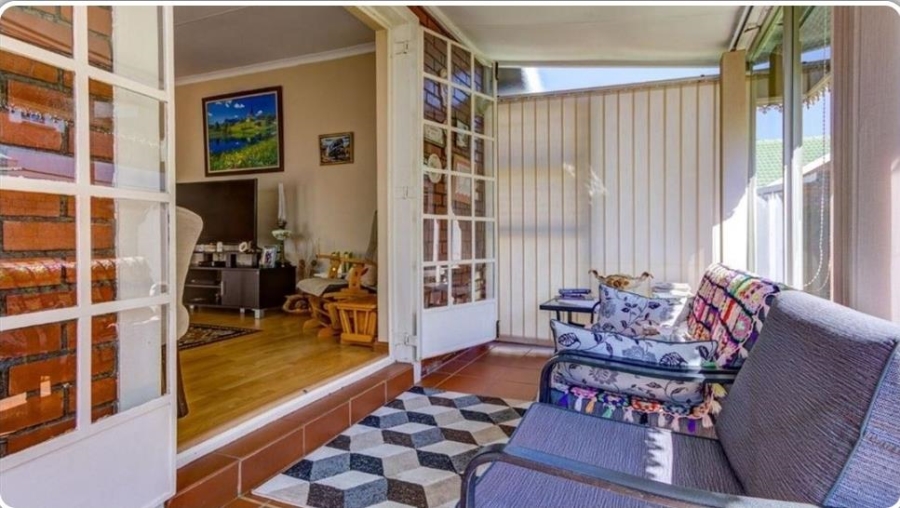 3 Bedroom Property for Sale in Glen Marais Gauteng