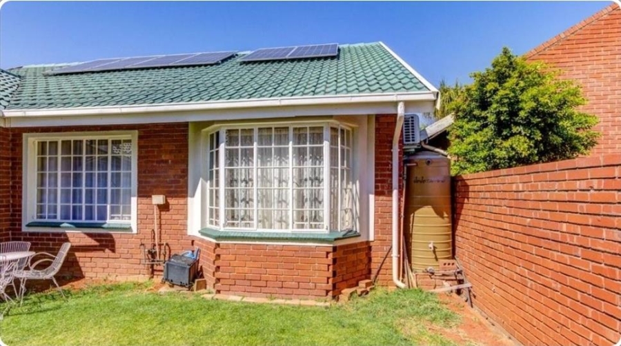 3 Bedroom Property for Sale in Glen Marais Gauteng