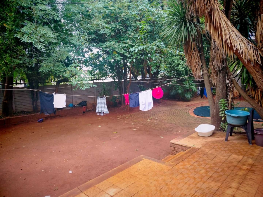 5 Bedroom Property for Sale in Rhodesfield Gauteng