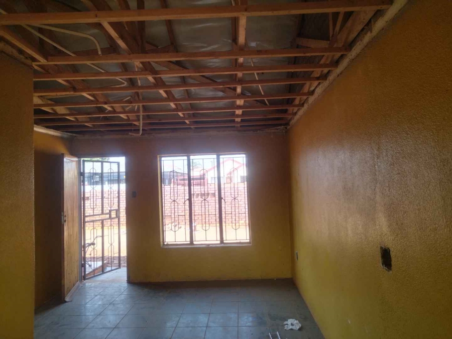 2 Bedroom Property for Sale in Soshanguve East Gauteng