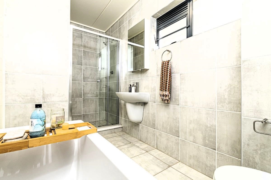 To Let 2 Bedroom Property for Rent in Mooikloof Gauteng