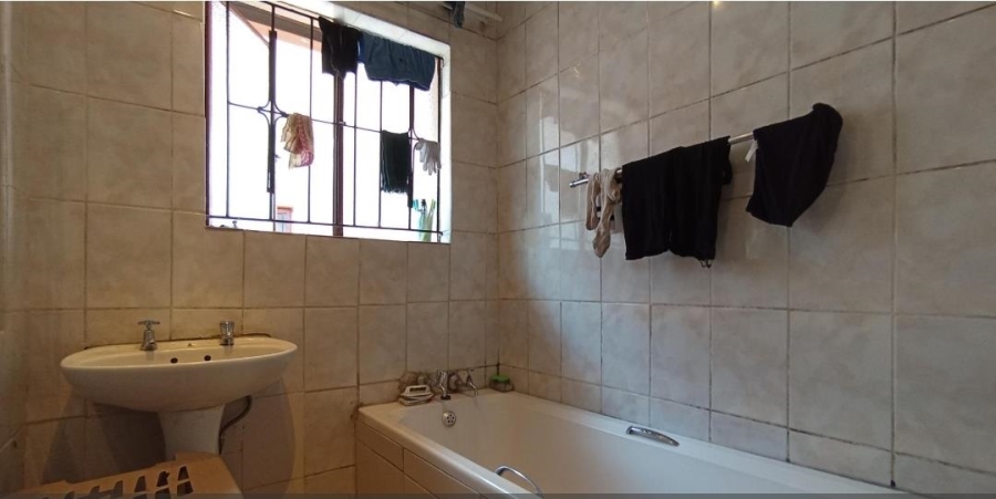 2 Bedroom Property for Sale in Kaalfontein Gauteng