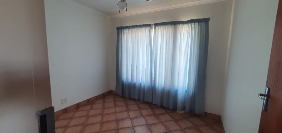 8 Bedroom Property for Sale in Mountain View Gauteng