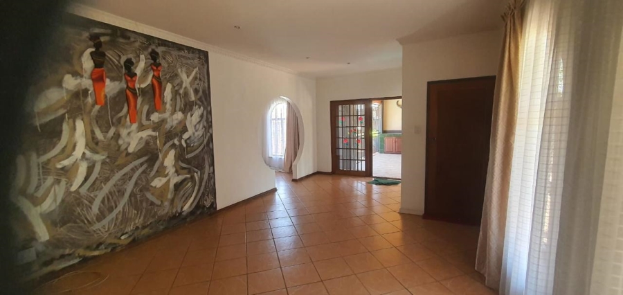 8 Bedroom Property for Sale in Mountain View Gauteng