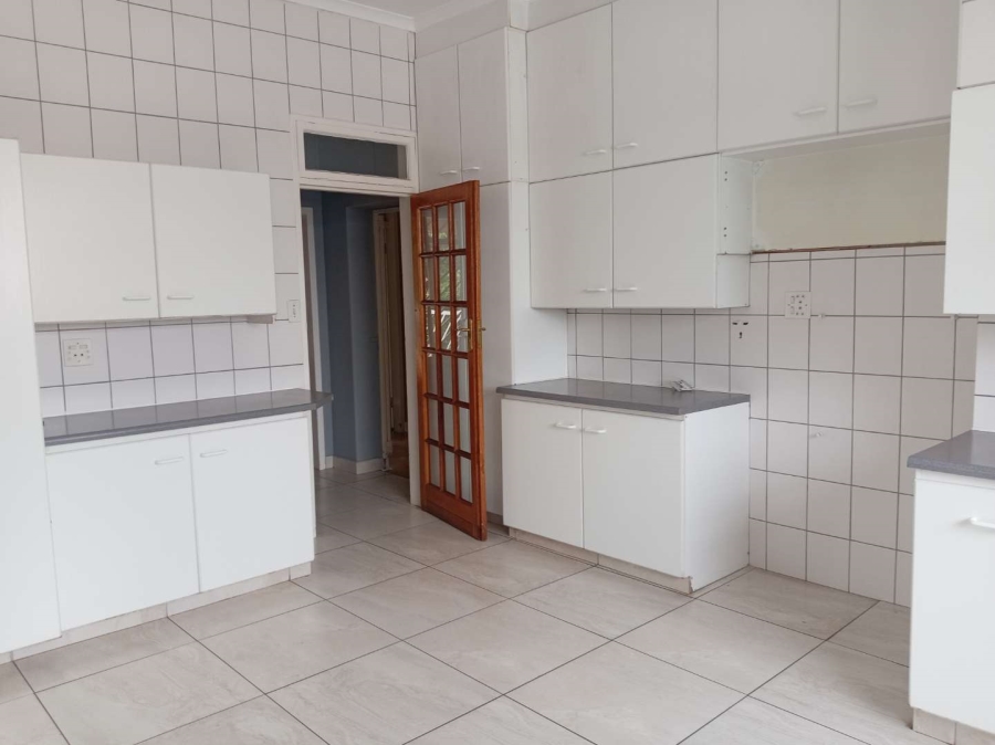 To Let 3 Bedroom Property for Rent in Cyrildene Gauteng