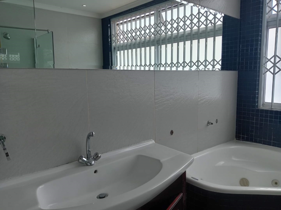 To Let 3 Bedroom Property for Rent in Cyrildene Gauteng