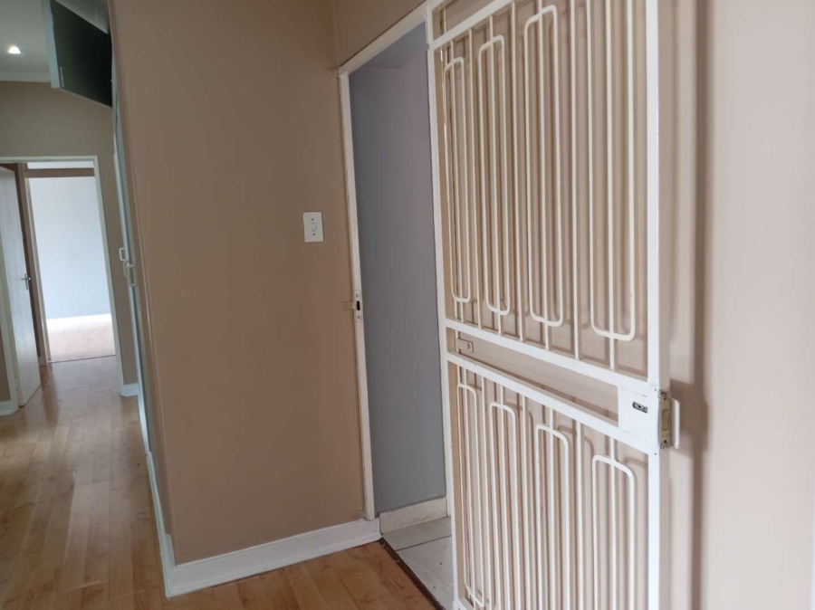 To Let 3 Bedroom Property for Rent in Cyrildene Gauteng
