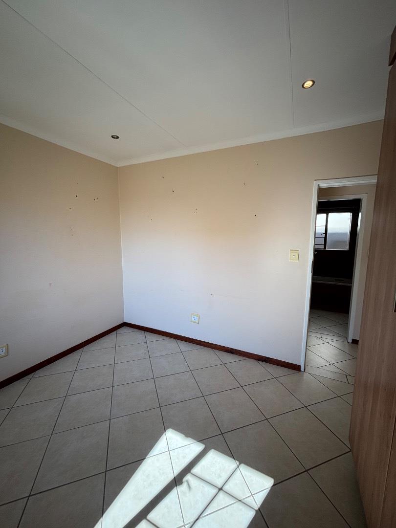2 Bedroom Property for Sale in Mooikloof Ridge Gauteng