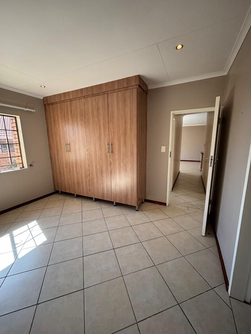 2 Bedroom Property for Sale in Mooikloof Ridge Gauteng