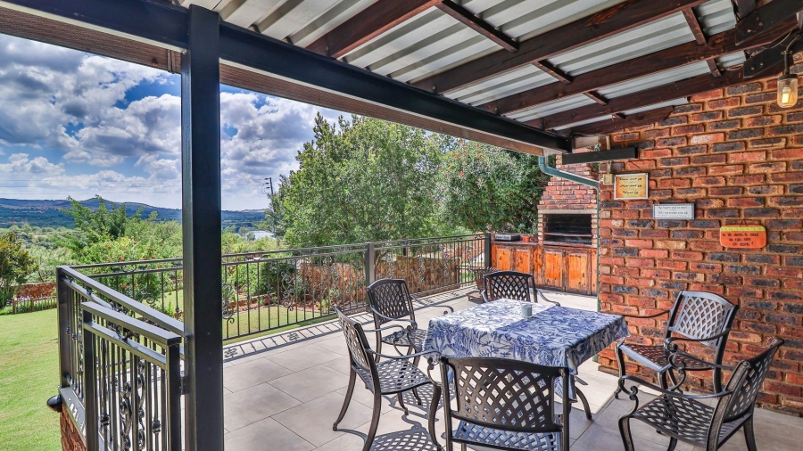 4 Bedroom Property for Sale in Vaaloewer Gauteng