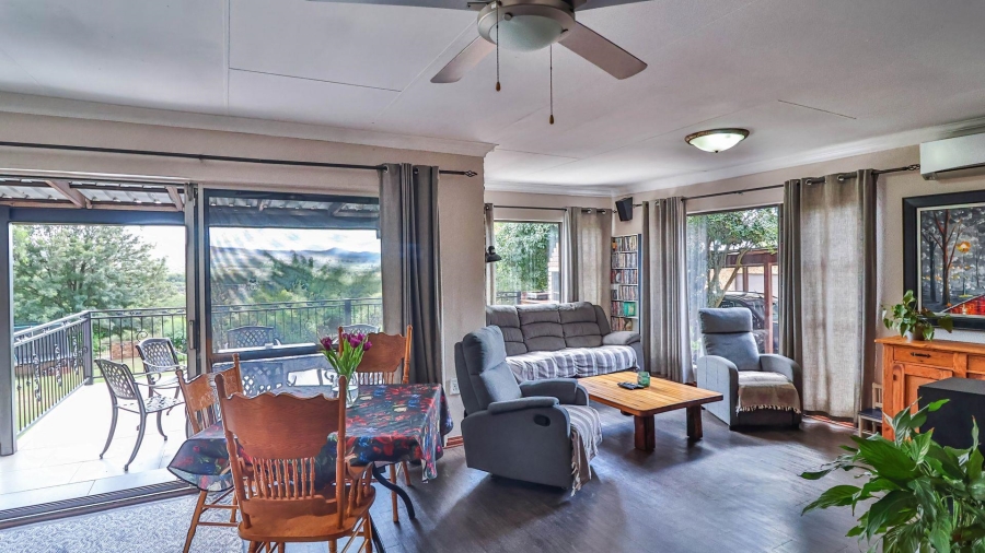 4 Bedroom Property for Sale in Vaaloewer Gauteng