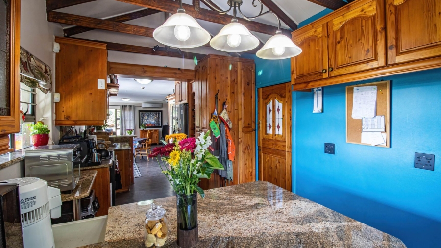 4 Bedroom Property for Sale in Vaaloewer Gauteng