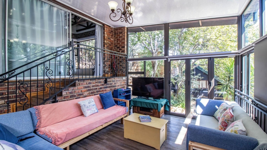 4 Bedroom Property for Sale in Vaaloewer Gauteng