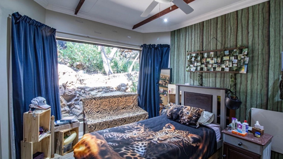 4 Bedroom Property for Sale in Vaaloewer Gauteng