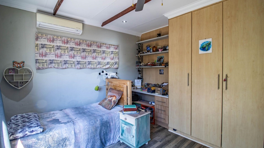 4 Bedroom Property for Sale in Vaaloewer Gauteng