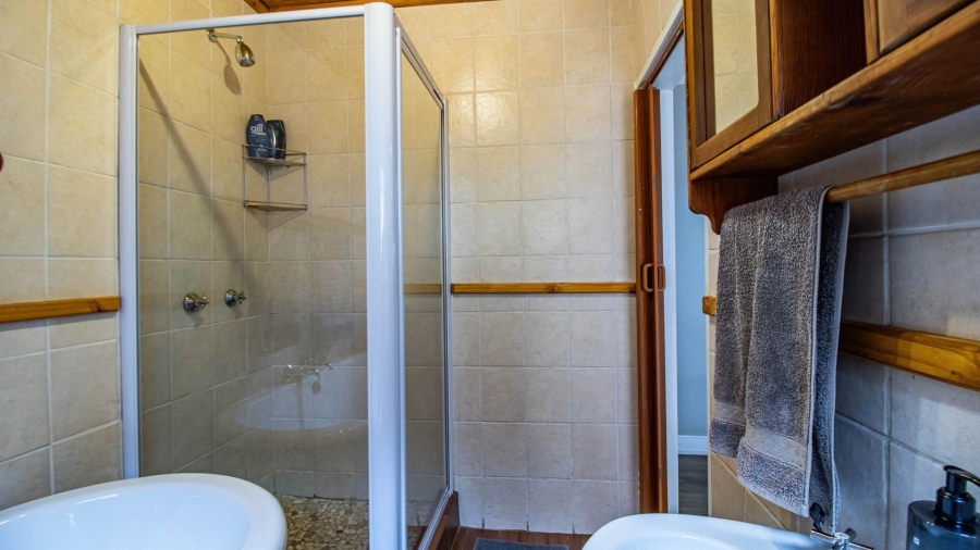 4 Bedroom Property for Sale in Vaaloewer Gauteng