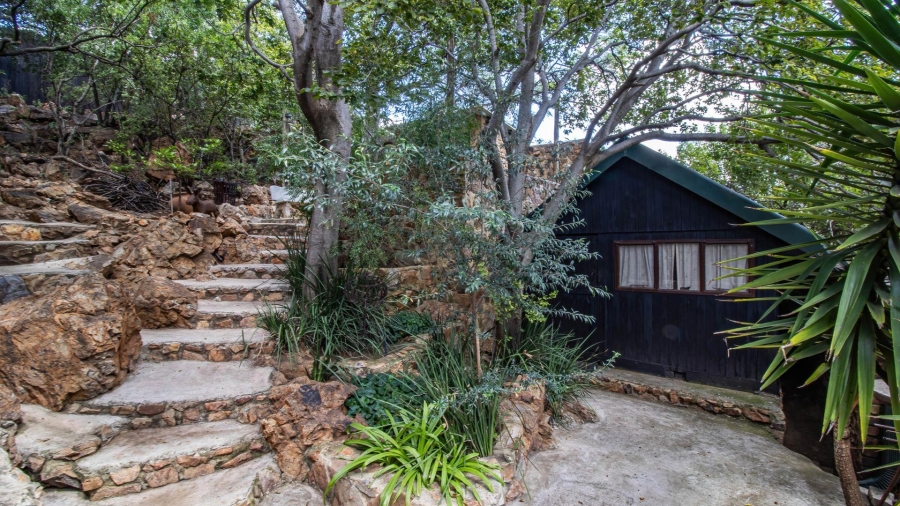 4 Bedroom Property for Sale in Vaaloewer Gauteng