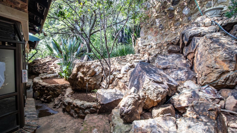 4 Bedroom Property for Sale in Vaaloewer Gauteng