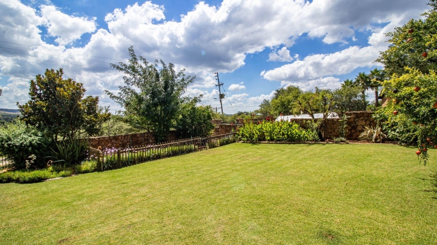 4 Bedroom Property for Sale in Vaaloewer Gauteng
