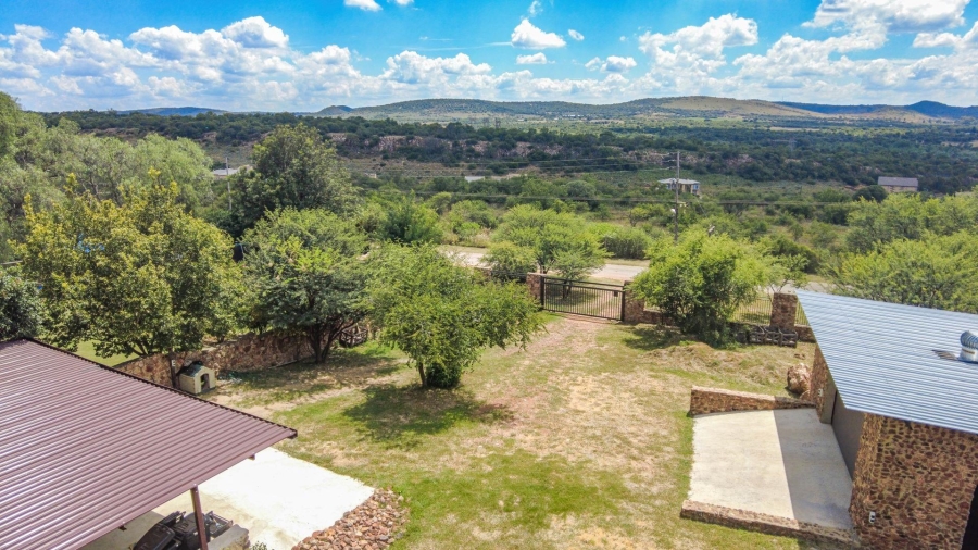 4 Bedroom Property for Sale in Vaaloewer Gauteng