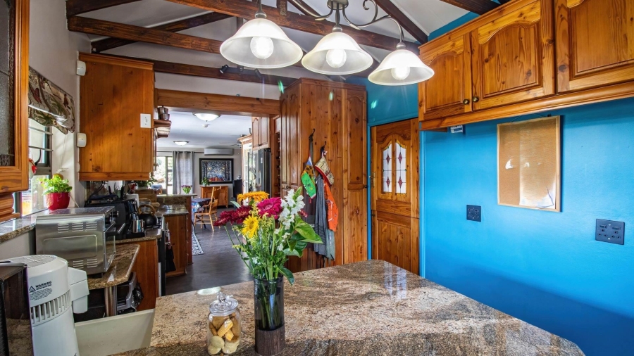 4 Bedroom Property for Sale in Vaaloewer Gauteng