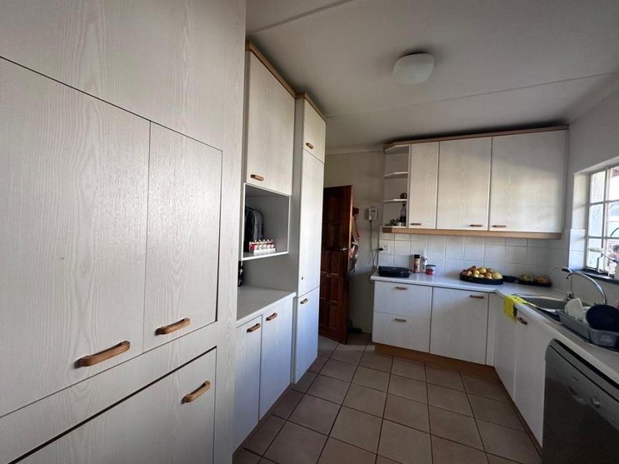 4 Bedroom Property for Sale in Northcliff Gauteng