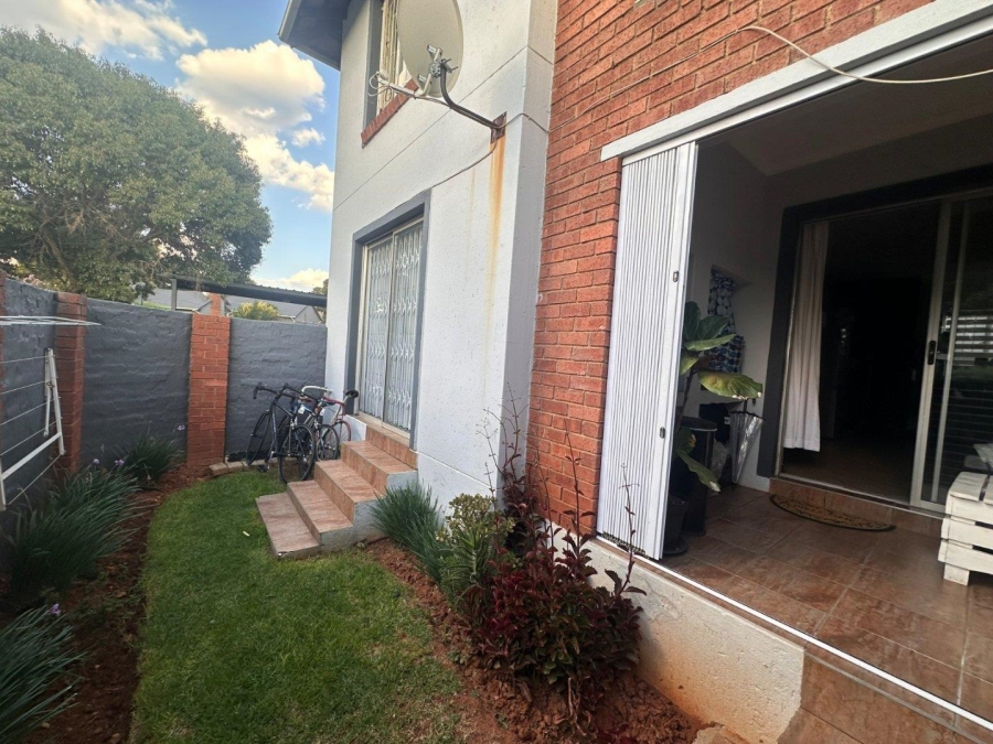 To Let 2 Bedroom Property for Rent in Roodepoort Gauteng