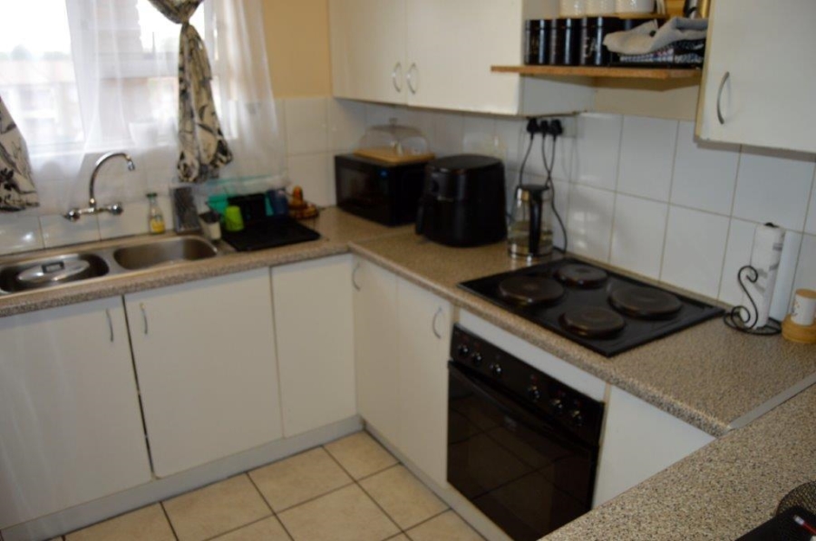 2 Bedroom Property for Sale in Birchleigh Gauteng