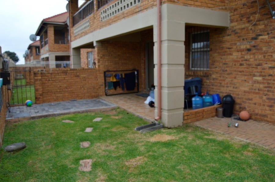2 Bedroom Property for Sale in Birchleigh Gauteng