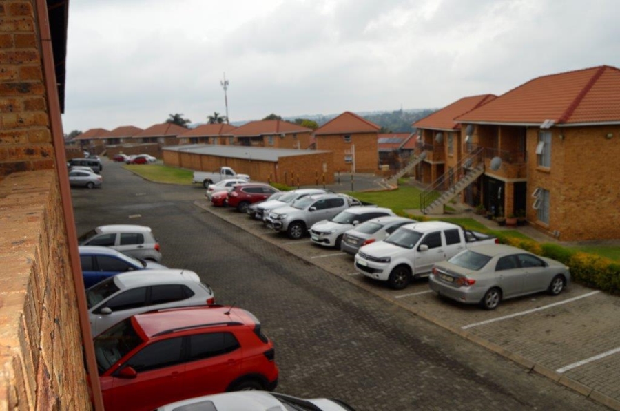 2 Bedroom Property for Sale in Birchleigh Gauteng