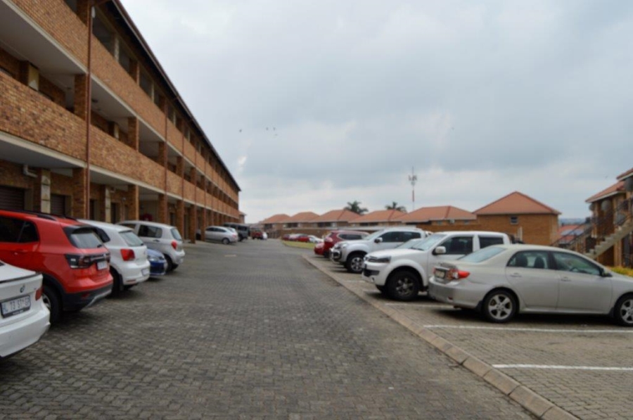 2 Bedroom Property for Sale in Birchleigh Gauteng