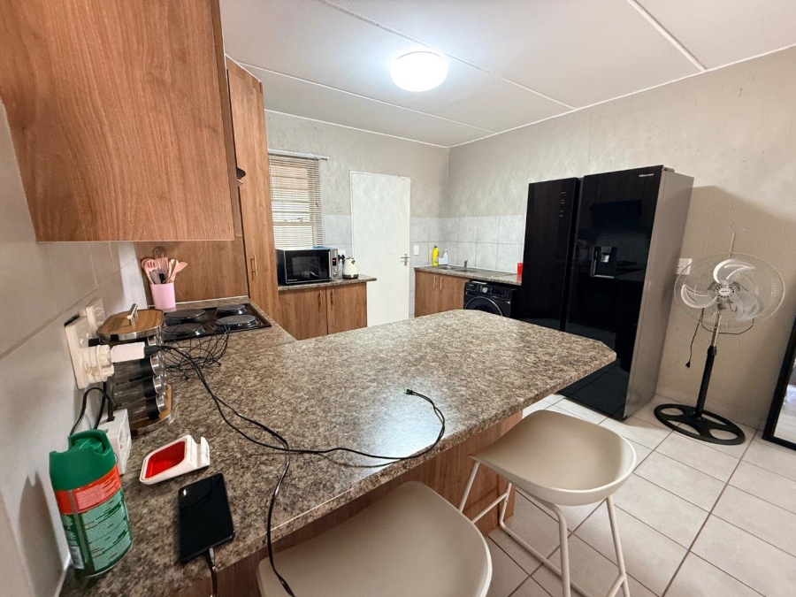 2 Bedroom Property for Sale in Wilgeheuwel Gauteng