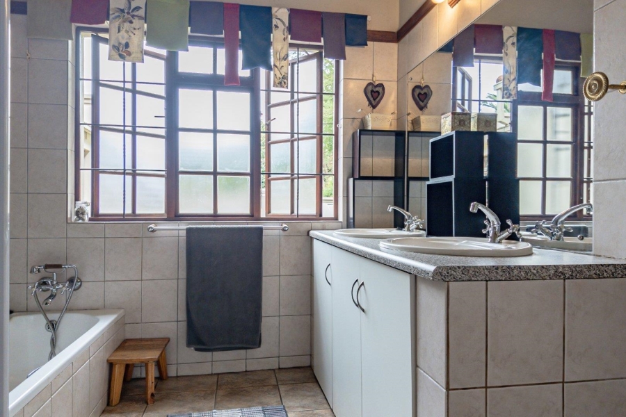 4 Bedroom Property for Sale in Eastwood Gauteng