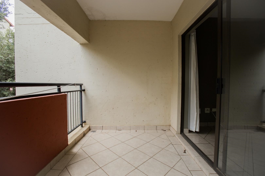 1 Bedroom Property for Sale in Oukraal Estate Gauteng