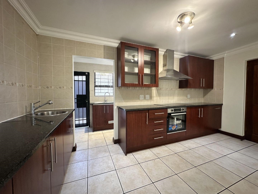 To Let 4 Bedroom Property for Rent in Sunset Acres Gauteng