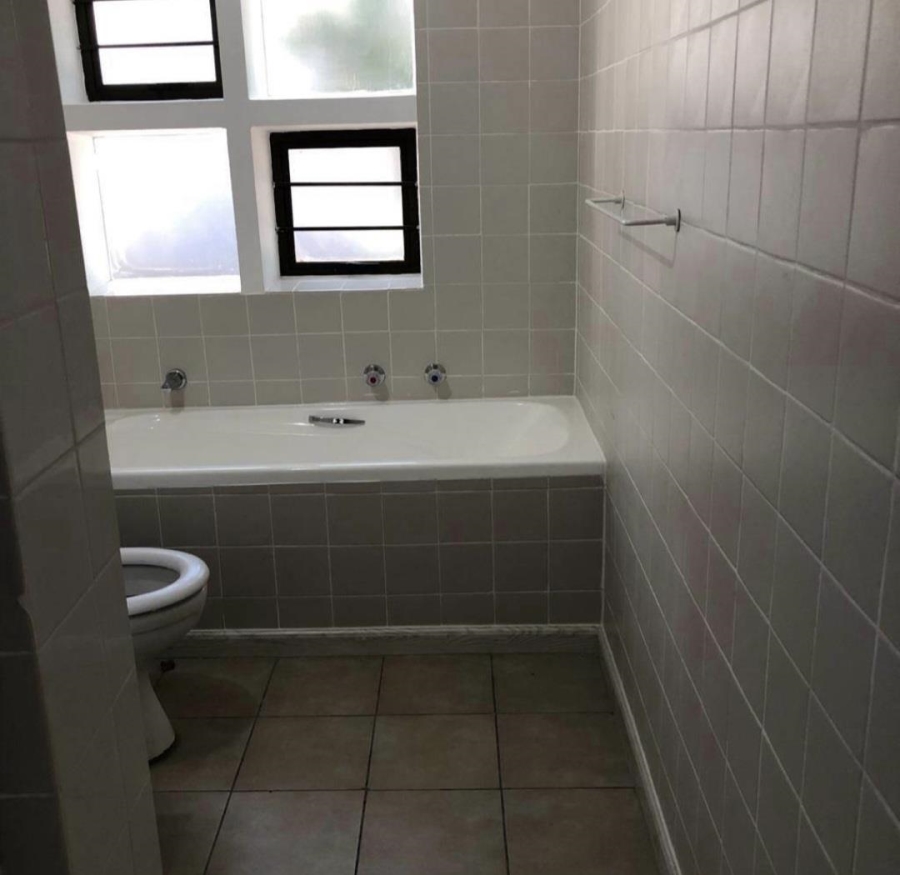 To Let 2 Bedroom Property for Rent in Sandown Gauteng