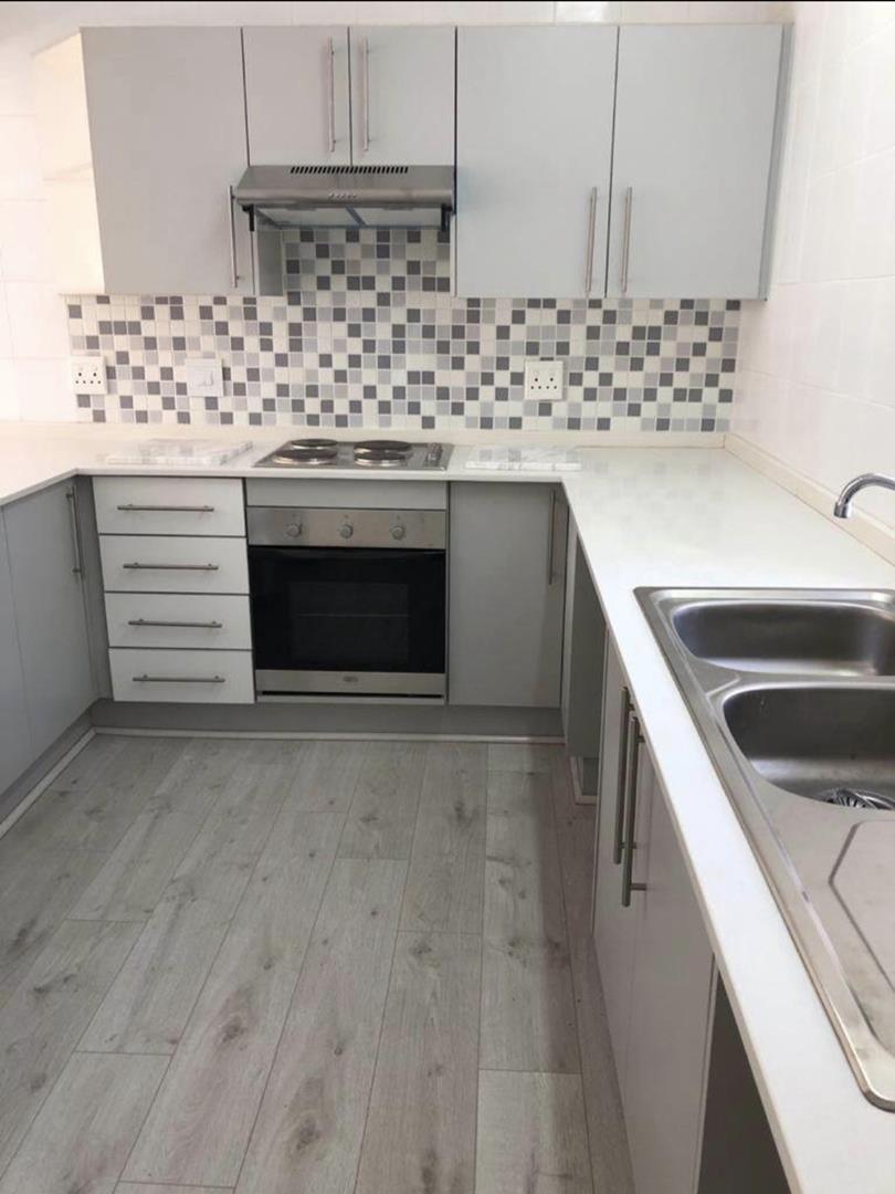 To Let 2 Bedroom Property for Rent in Sandown Gauteng