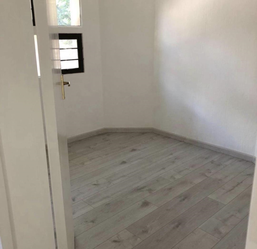 To Let 2 Bedroom Property for Rent in Sandown Gauteng