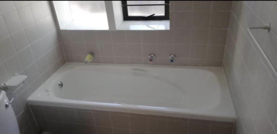 To Let 2 Bedroom Property for Rent in Sandown Gauteng