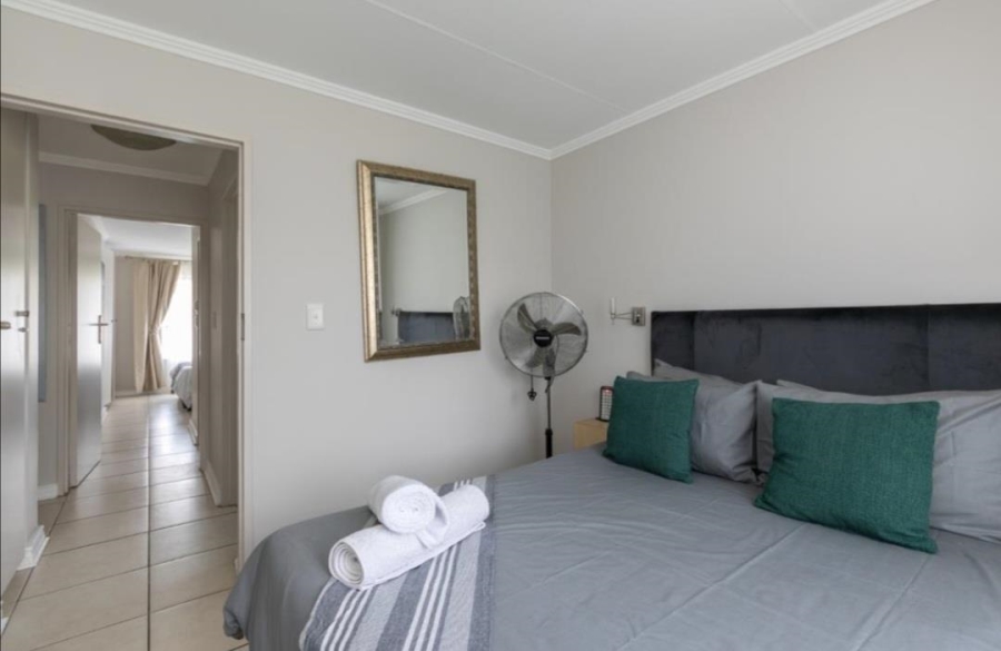 To Let 2 Bedroom Property for Rent in Sandown Gauteng