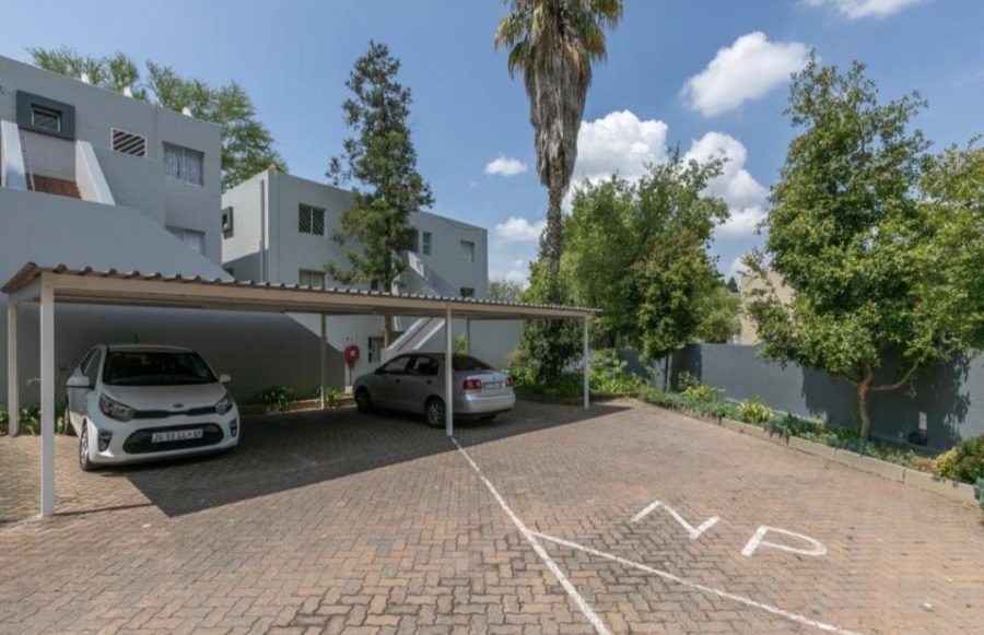 To Let 2 Bedroom Property for Rent in Sandown Gauteng