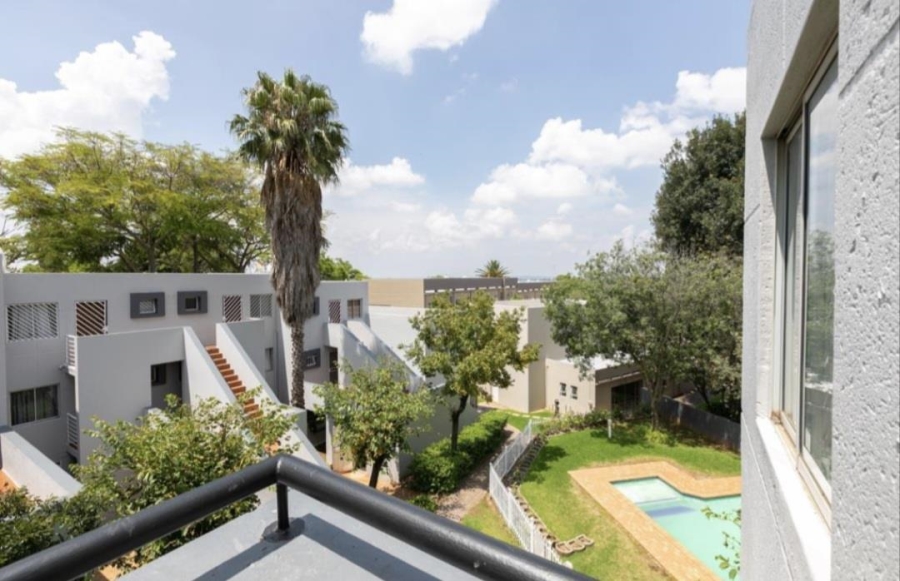 To Let 2 Bedroom Property for Rent in Sandown Gauteng