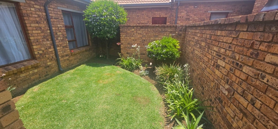2 Bedroom Property for Sale in Bartlett Gauteng