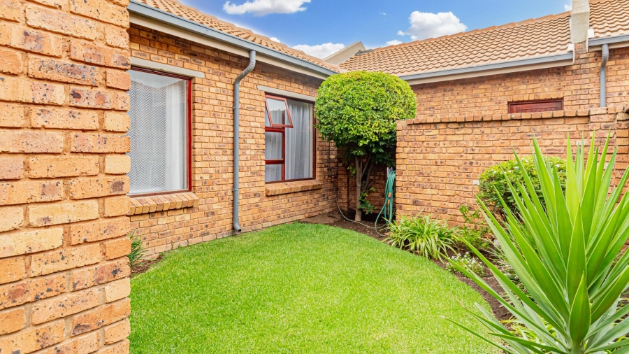 2 Bedroom Property for Sale in Bartlett Gauteng