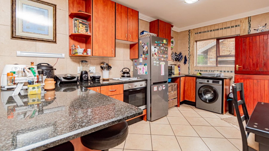 2 Bedroom Property for Sale in Bartlett Gauteng