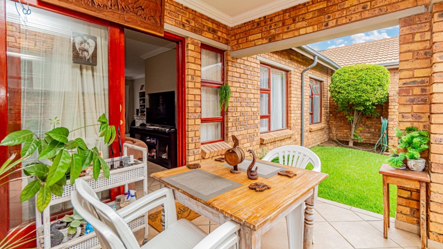 2 Bedroom Property for Sale in Bartlett Gauteng